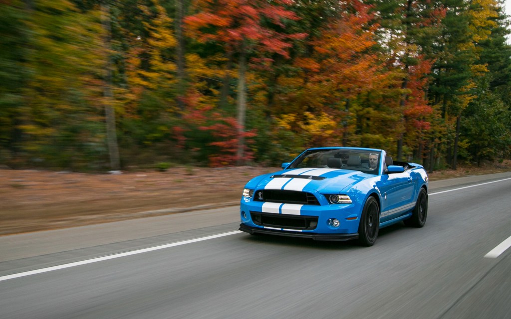 2013-Ford-Shelby-GT500-front-three-quarter-in-motion-2-1024x640