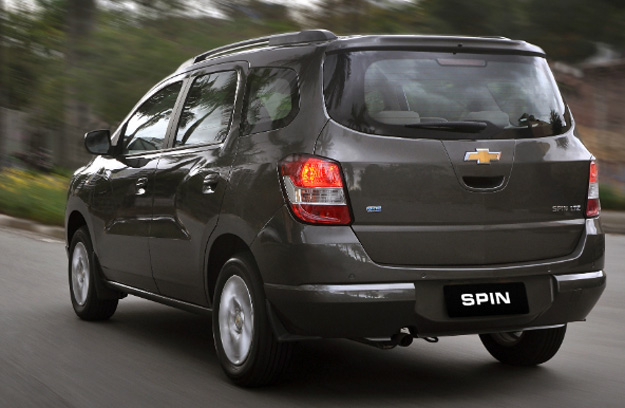 interior chevrolet spin