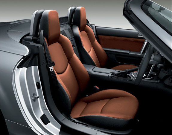 interior mazda mx-5 2013